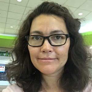 Meet your Posher, Angela